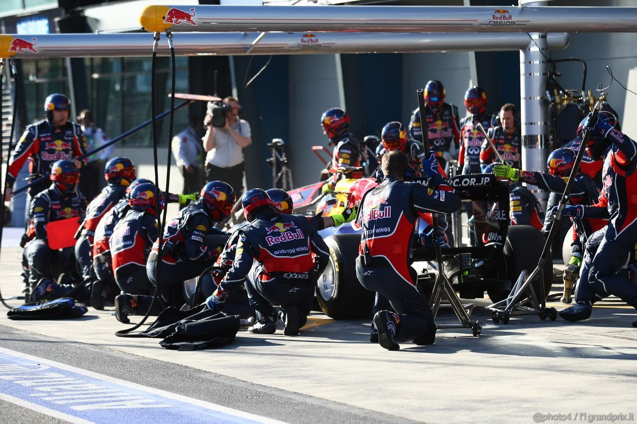 GP AUSTRALIA, 27.03.2011- Gara, Sebastian Vettel (GER), Red Bull Racing, RB7 