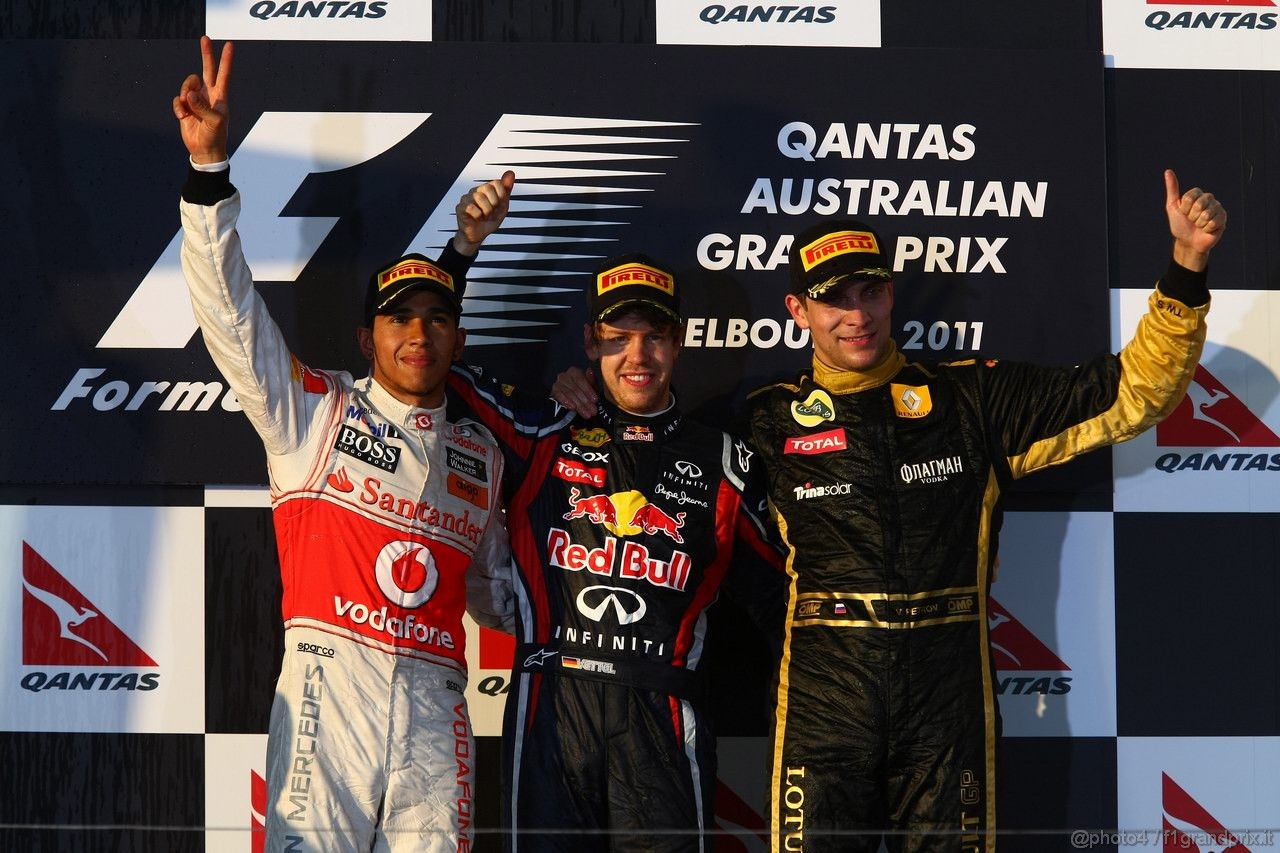 GP AUSTRALIA, 27.03.2011- Gara, Sebastian Vettel (GER), Red Bull Racing, RB7 vincitore, Lewis Hamilton (GBR), McLaren  Mercedes, MP4-26 secondo e Vitaly Petrov (RUS), Lotus Renault GP, R31 terzo 