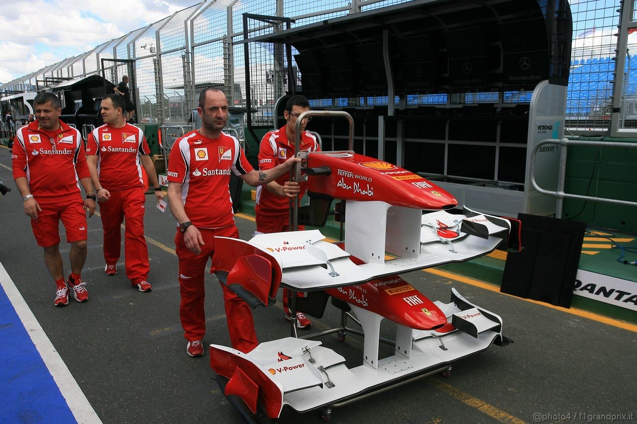 GP AUSTRALIA, 24.03.2011- Mechanics Ferrari  