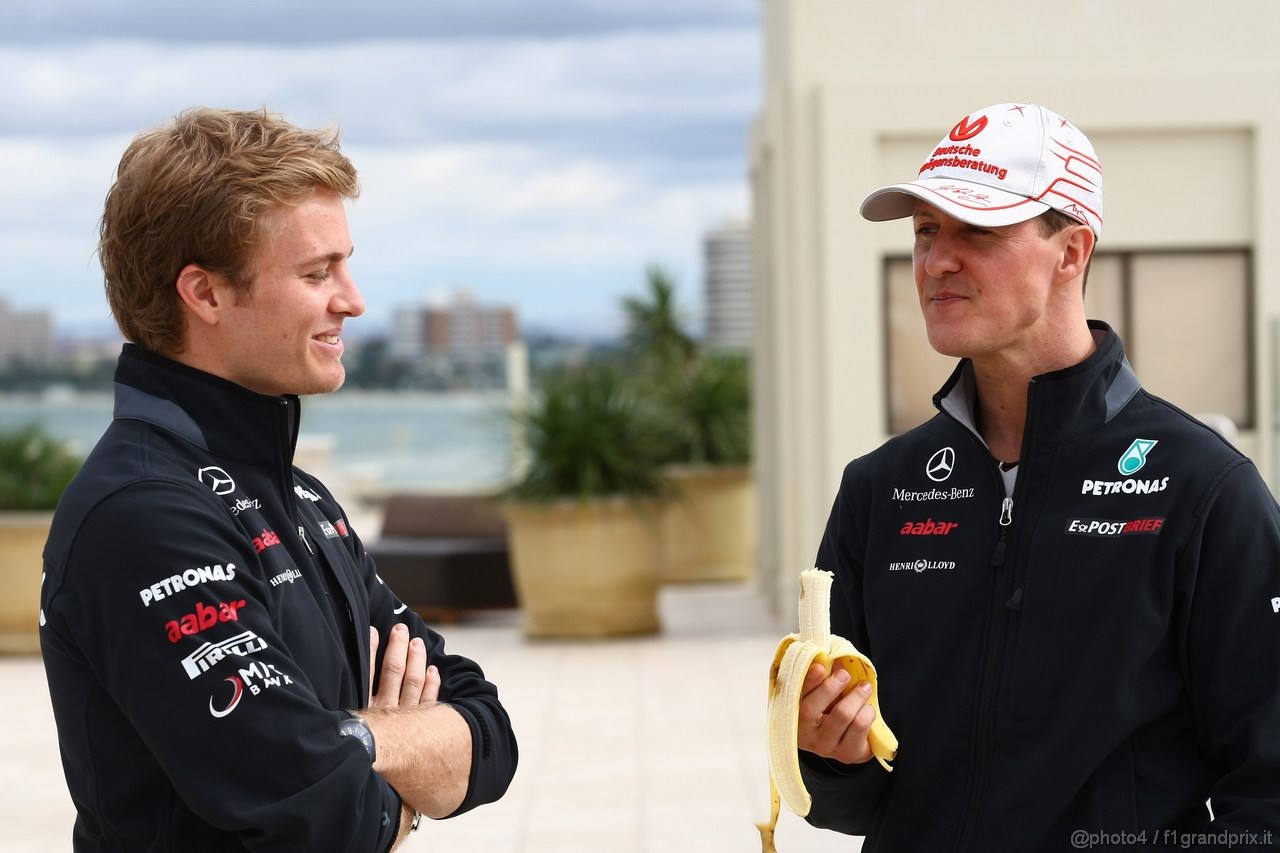 GP AUSTRALIA, 24.03.2011- Nico Rosberg (GER), Mercedes GP Petronas F1 Team, MGP W02 e Michael Schumacher (GER), Mercedes GP Petronas F1 Team, MGP W02 