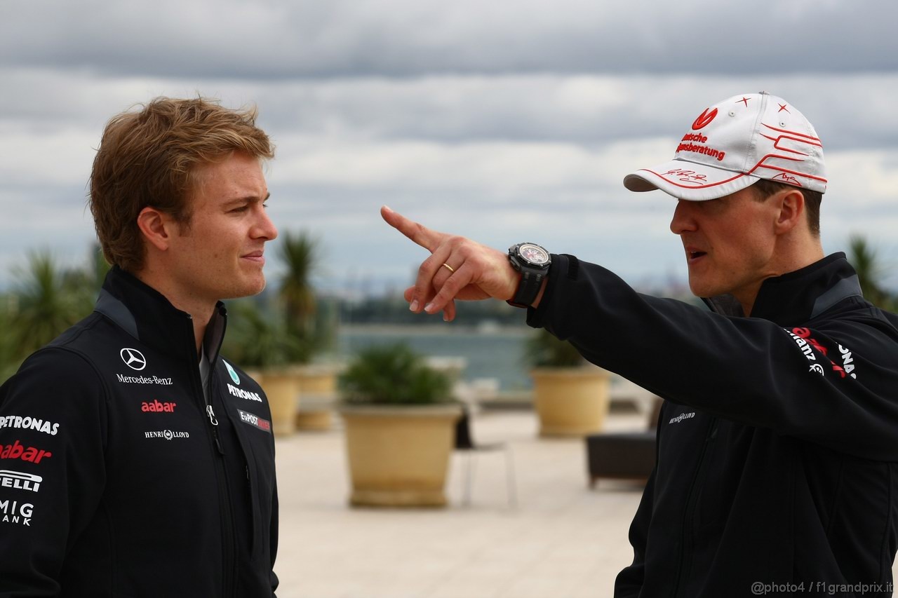 GP AUSTRALIA, 24.03.2011- Nico Rosberg (GER), Mercedes GP Petronas F1 Team, MGP W02 e Michael Schumacher (GER), Mercedes GP Petronas F1 Team, MGP W02 