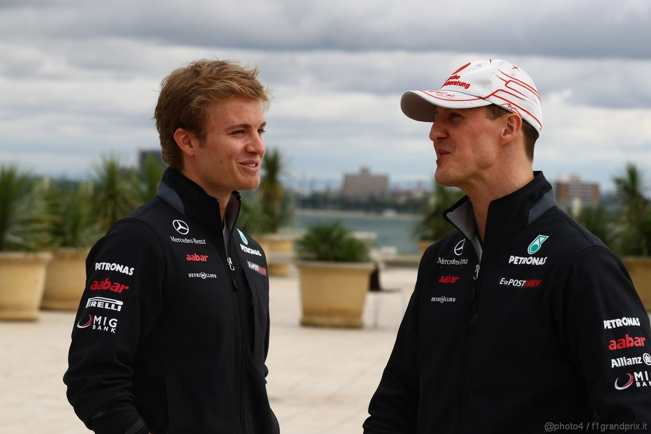 GP AUSTRALIA, 24.03.2011- Nico Rosberg (GER), Mercedes GP Petronas F1 Team, MGP W02 e Michael Schumacher (GER), Mercedes GP Petronas F1 Team, MGP W02 