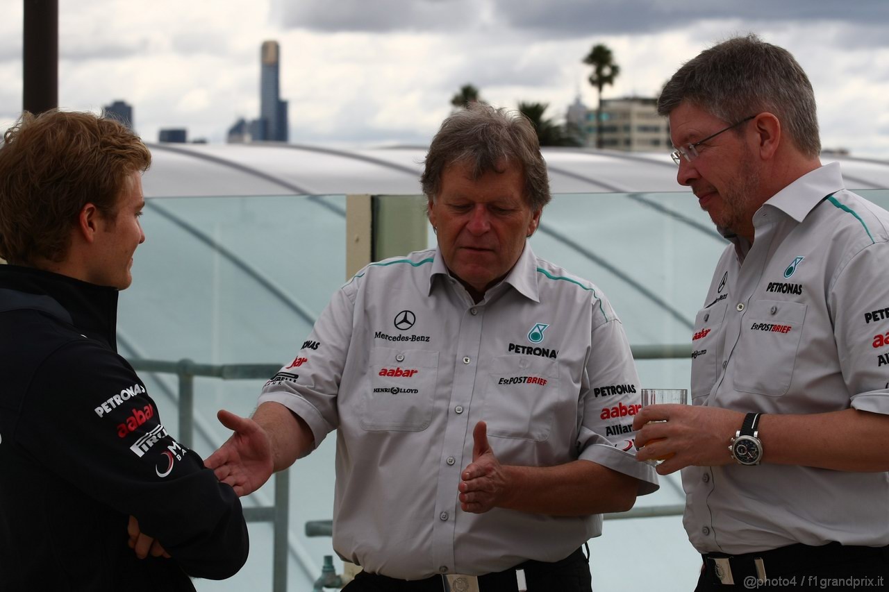 GP AUSTRALIA, 24.03.2011- Nico Rosberg (GER), Mercedes GP Petronas F1 Team, MGP W02 with Norbert Haug (GER), Motorsport chief  e Ross Brawn (GBR), Team Principal, Mercedes GP 