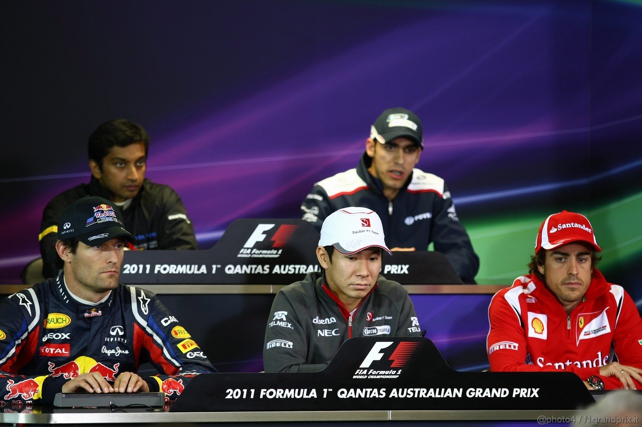GP AUSTRALIA, 24.03.2011- Conferenza Stampa, Narain Karthikeyan (IND), Hispania Racing F1 Team, HRT e Pastor Maldonado (VEN), Williams FW33 (up), Mark Webber (AUS), Red Bull Racing, RB7, Kamui Kobayashi (JAP), Sauber F1 Team C30 e Fernando Alonso (ESP), Ferrari, F-150 Italia 