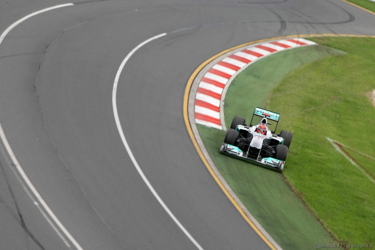 GP AUSTRALIA, 25.03.2011- Prove Libere 1, Venerdi',Michael Schumacher (GER), Mercedes GP Petronas F1 Team, MGP W02 