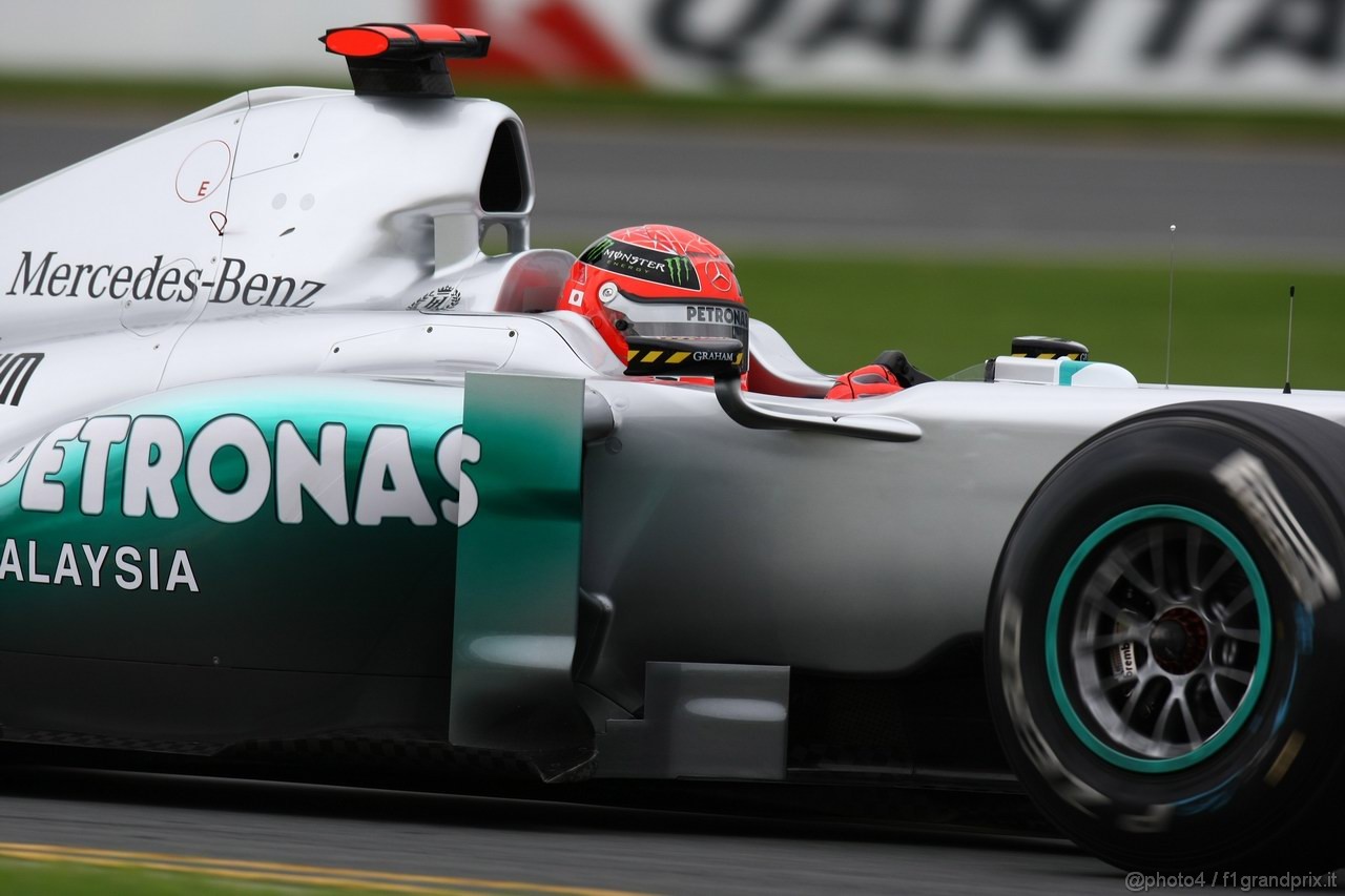 GP AUSTRALIA, 25.03.2011- Prove Libere 1, Venerdi', Michael Schumacher (GER), Mercedes GP Petronas F1 Team, MGP W02 