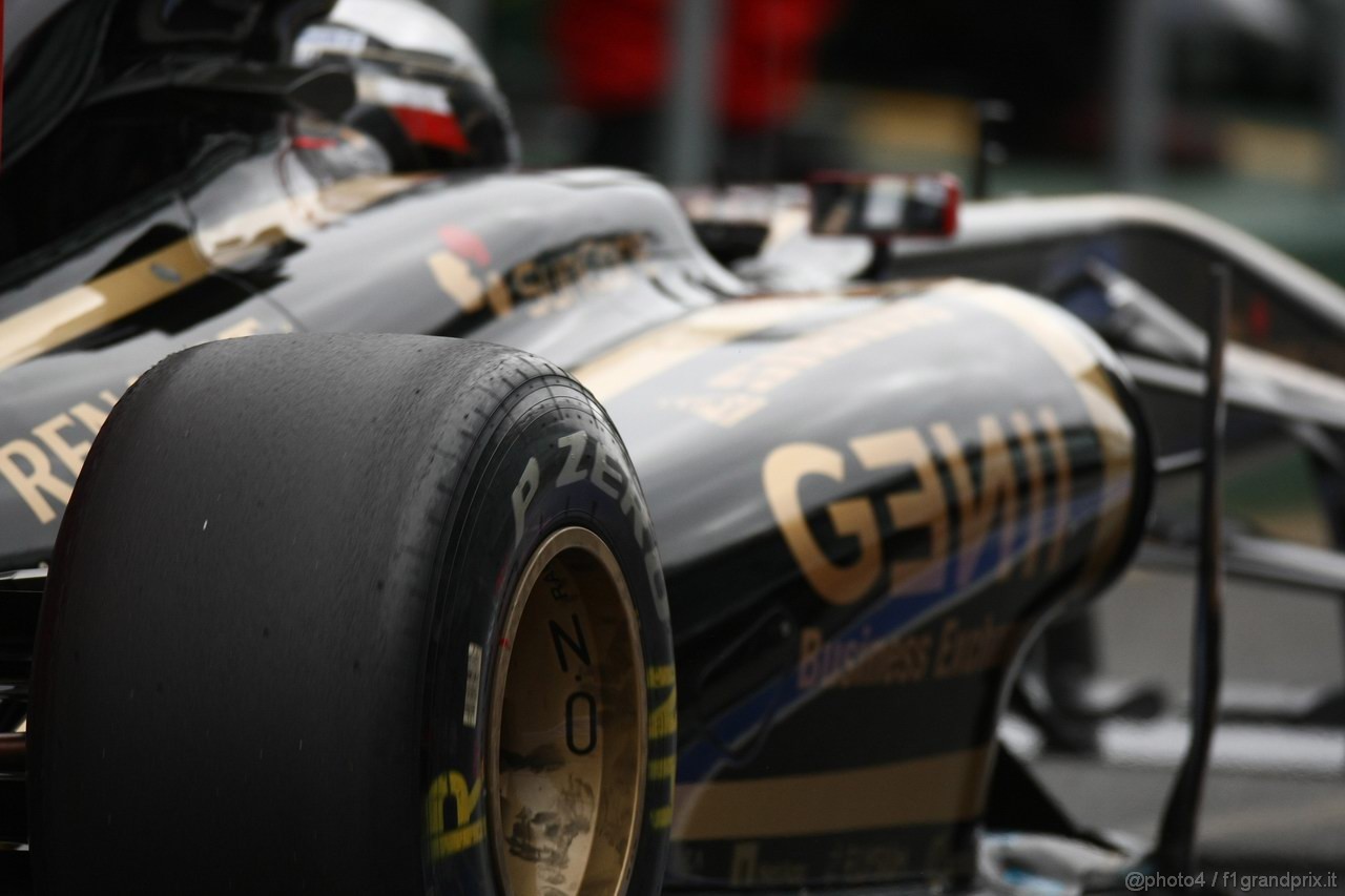 GP AUSTRALIA, 25.03.2011- Prove Libere 1, Venerdi', Vitaly Petrov (RUS), Lotus Renault GP, R31 