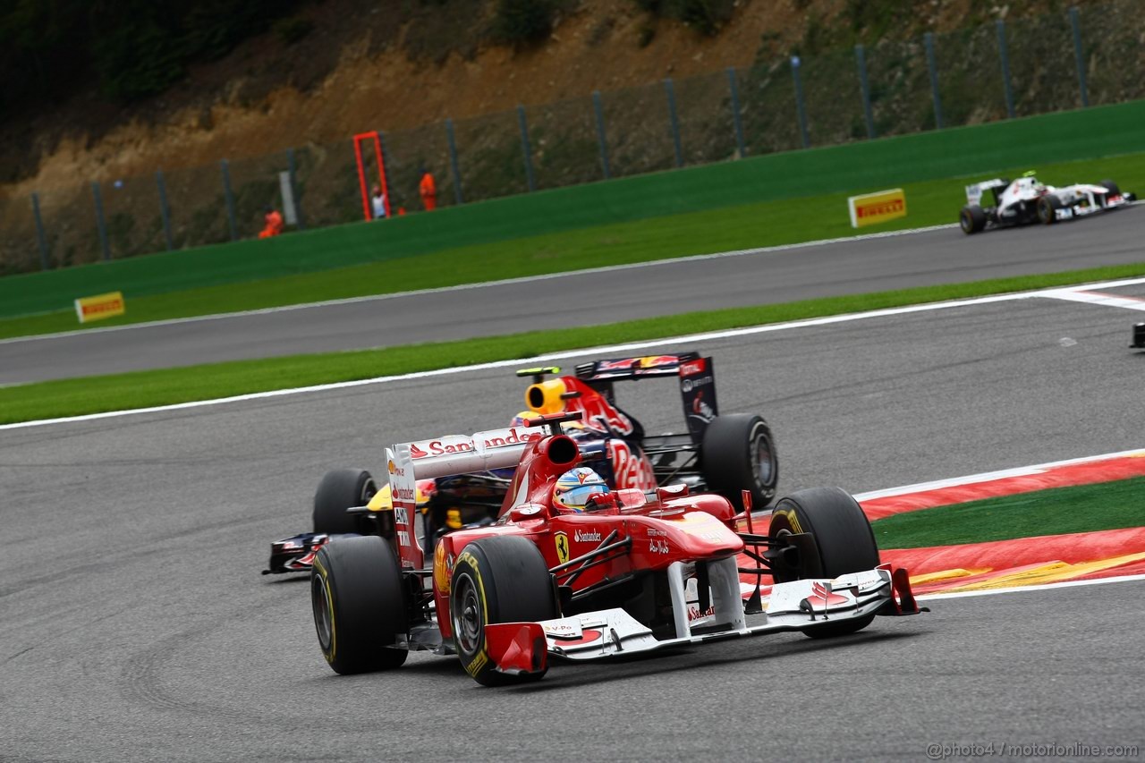 GP BELGIO, 28.08.2011- Gara, Fernando Alonso (ESP), Ferrari, F-150 Italia davanti a Mark Webber (AUS), Red Bull Racing, RB7 