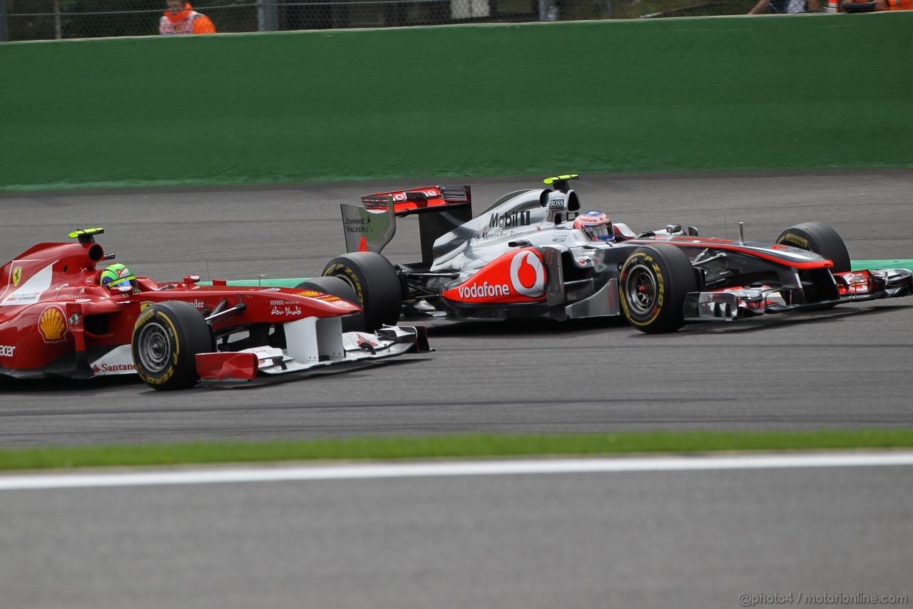 GP BELGIO, 28.08.2011- Gara, Felipe Massa (BRA), Ferrari, F-150 Italia e Jenson Button (GBR), McLaren  Mercedes, MP4-26 