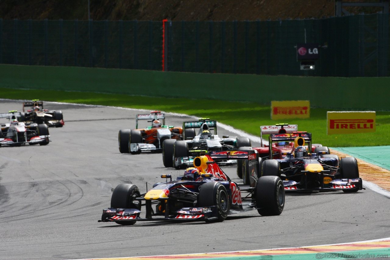 GP BELGIO, 28.08.2011- Gara, Mark Webber (AUS), Red Bull Racing, RB7 davanti a Sebastian Vettel (GER), Red Bull Racing, RB7 