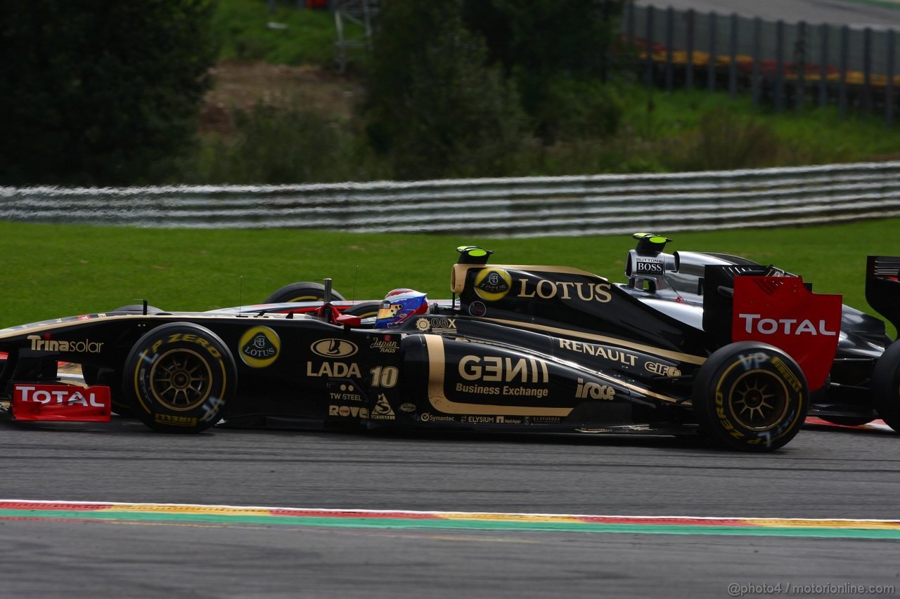 GP BELGIO, 28.08.2011- Gara, Vitaly Petrov (RUS), Lotus Renault GP, R31 e Jenson Button (GBR), McLaren  Mercedes, MP4-26 