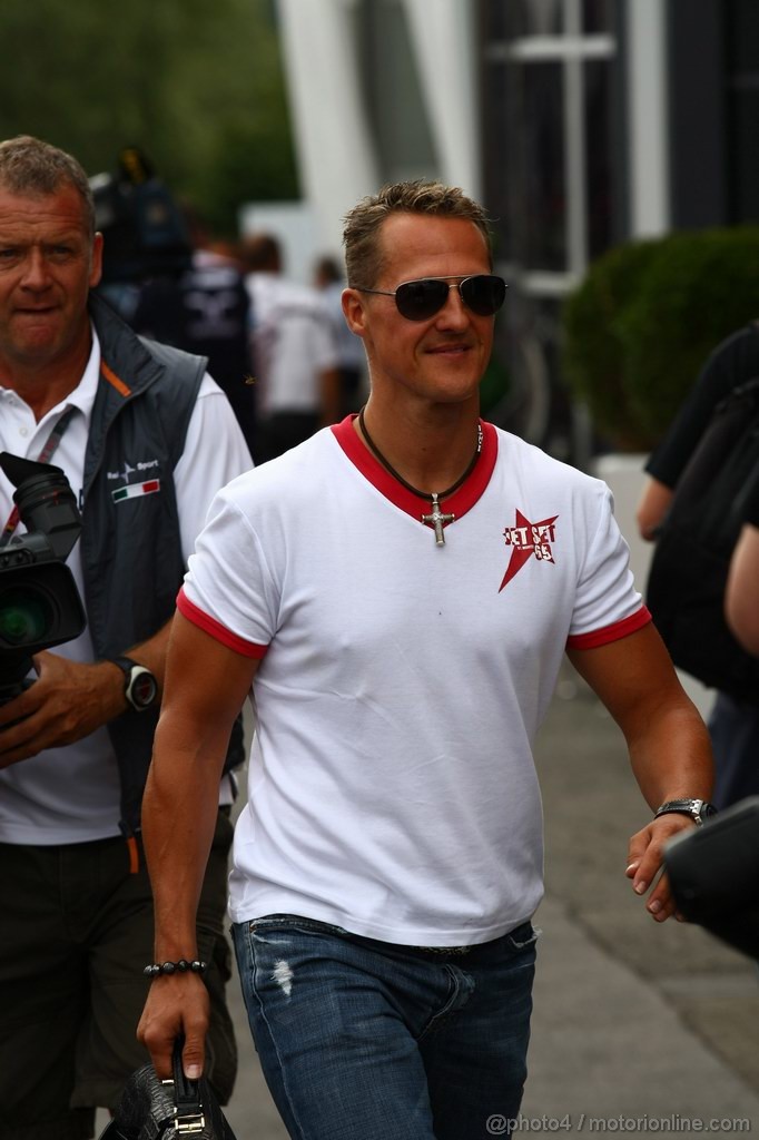 GP BELGIO, 25.08.2011- Michael Schumacher (GER), Mercedes GP Petronas F1 Team, MGP W02 
