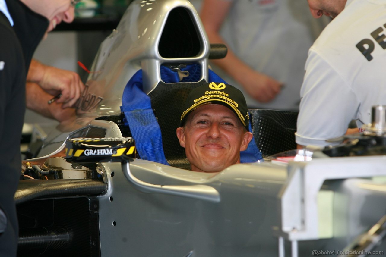 GP BELGIO, 25.08.2011- Michael Schumacher (GER), Mercedes GP Petronas F1 Team, MGP W02 