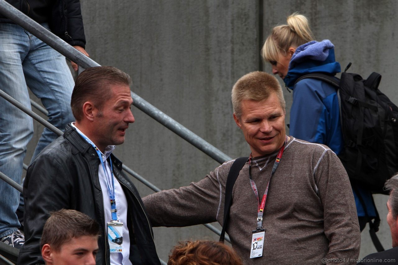 GP BELGIO, 27.08.2011- Jos Verstappen (HOL), Ex F1 Driver e Mika Salo (FIN), Ex F1 Driver