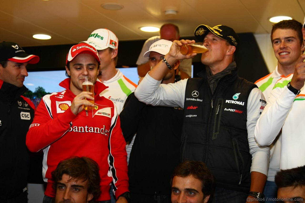 GP BELGIO, 27.08.2011- Michael Schumacher (GER), Mercedes GP Petronas F1 Team celebrates his first F1 drive at Spa 20 years ago