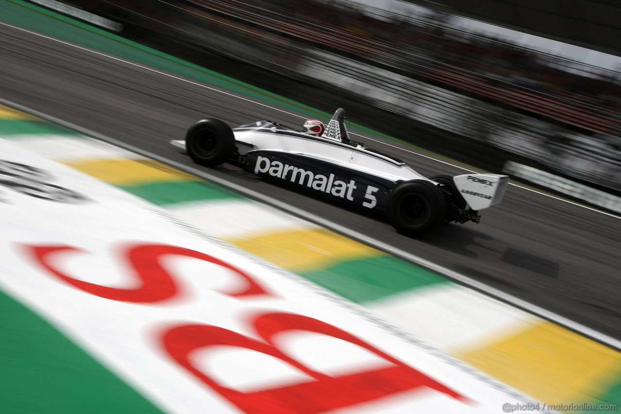 GP BRASILE, 27.11.2011- Nelson Piquet (BRA) with his 1981 championship winning Brabham BT49C