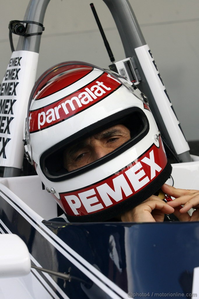 GP BRASILE, 27.11.2011- Nelson Piquet (BRA) with his 1981 championship winning Brabham BT49C