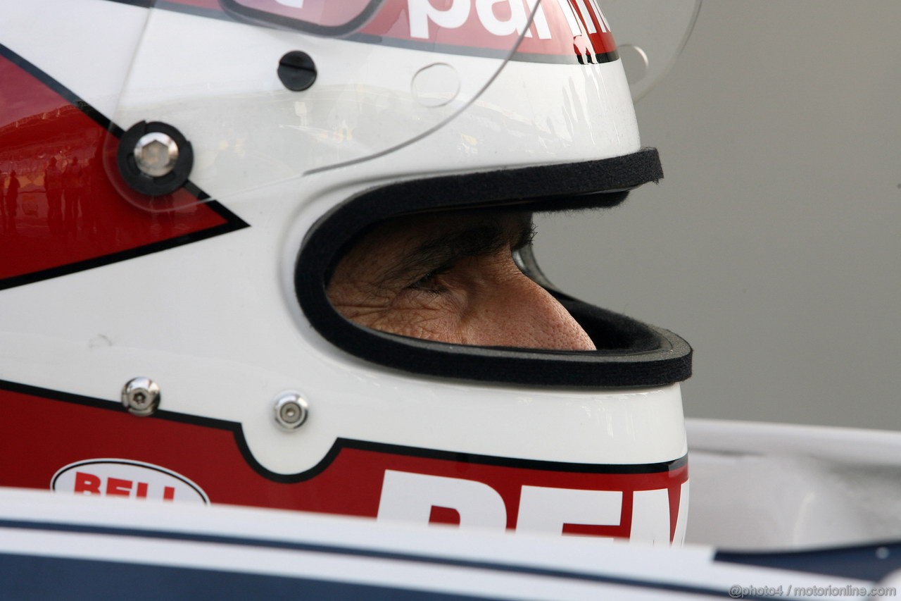 GP BRASILE, 27.11.2011- Nelson Piquet (BRA) with his 1981 championship winning Brabham BT49C