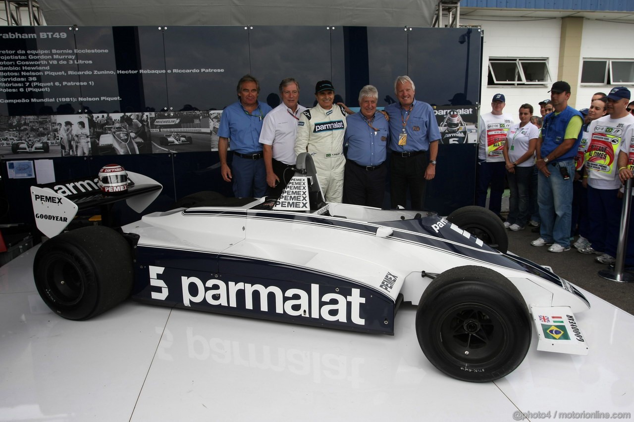 GP BRASILE, 27.11.2011- Nelson Piquet (BRA) with his 1981 championship winning Brabham BT49C