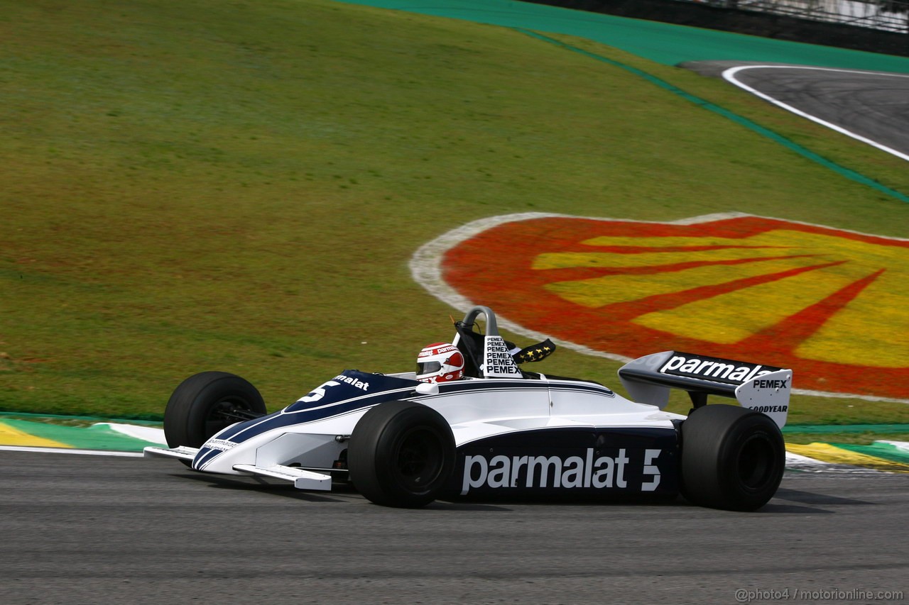 GP BRASILE, 27.11.2011- Nelson Piquet (BRA) with his 1981 championship winning Brabham BT49C