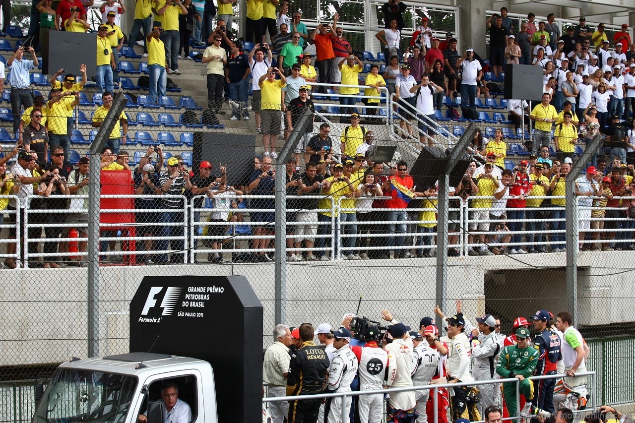 GP BRASILE, 27.11.2011- Drivers parade  