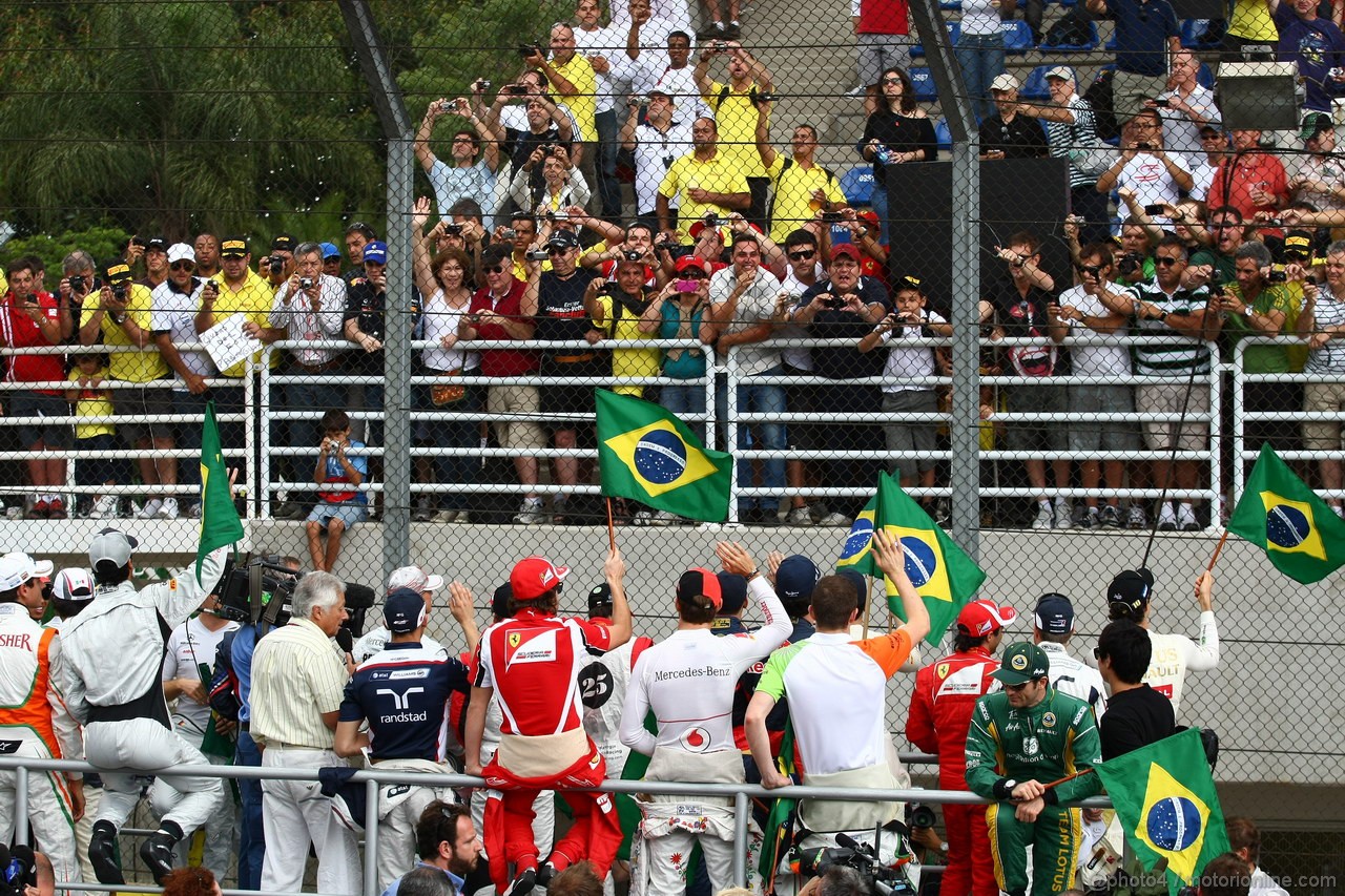 GP BRASILE, 27.11.2011- Drivers parade  