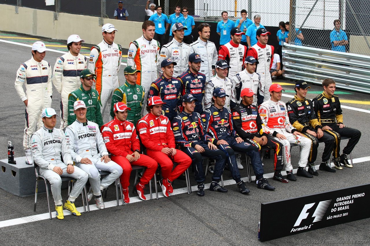 GP BRASILE, 27.11.2011- Drivers group photo