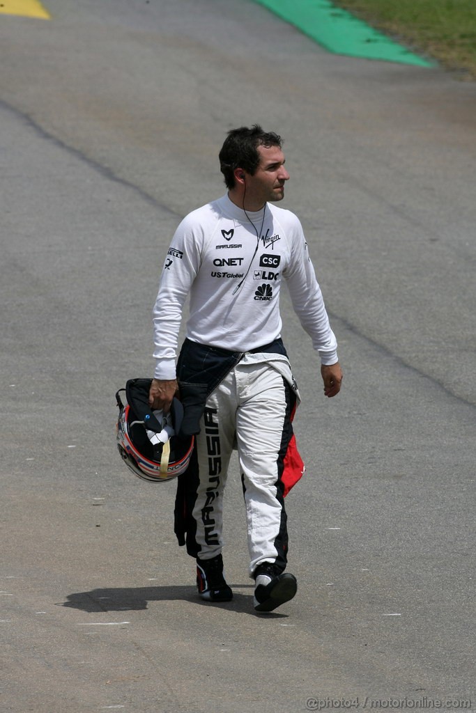 GP BRASILE, 27.11.2011- Gara, Timo Glock (GER), Marussia Virgin Racing VR-02 retires from the race 