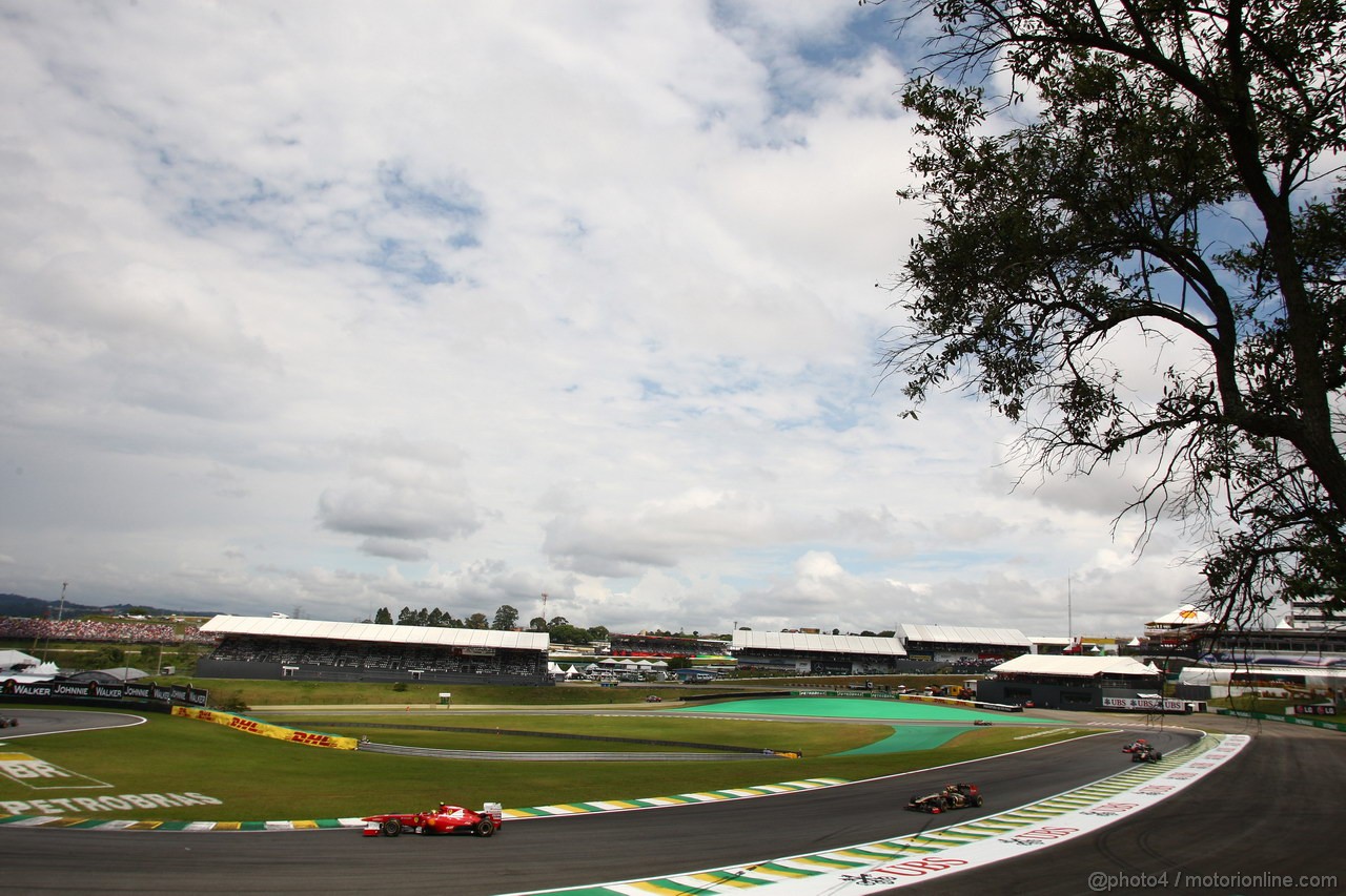 GP BRASILE, 27.11.2011- Gara, Felipe Massa (BRA), Ferrari, F-150 Italia 