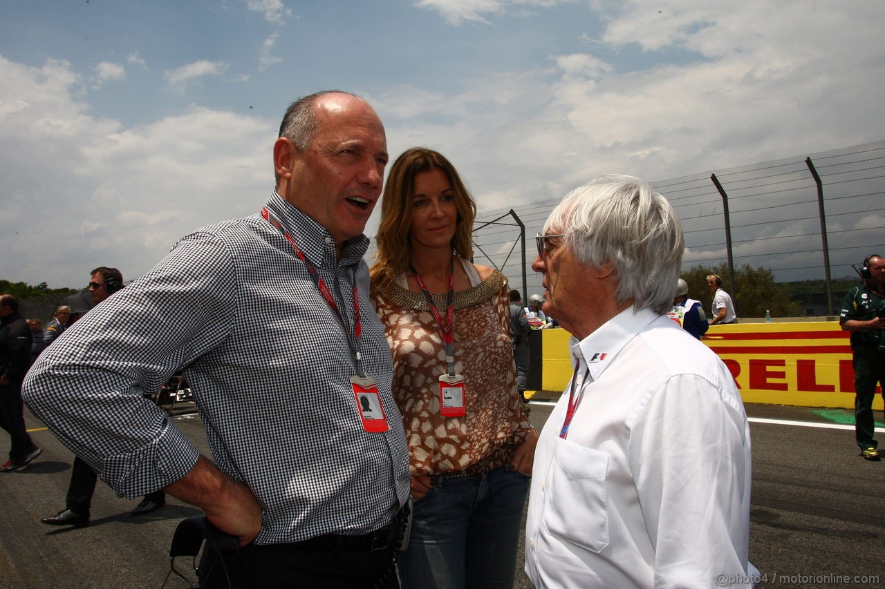 GP BRASILE, 27.11.2011- Gara, Ron Dennis (GBR), McLaren Mercedes e Bernie Ecclestone (GBR), President e CEO of Formula One Management  