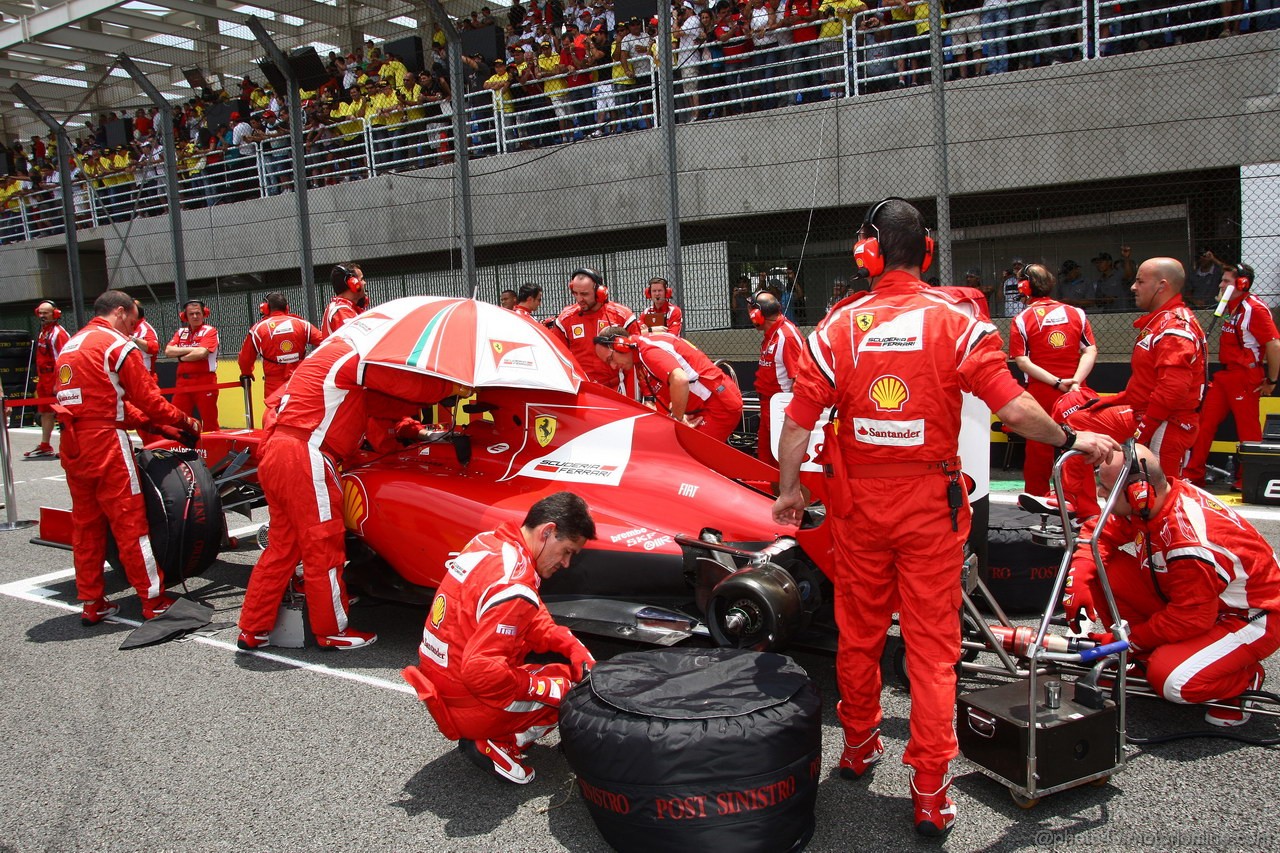 GP BRASILE, 27.11.2011- Gara, Felipe Massa (BRA), Ferrari, F-150 Italia 
