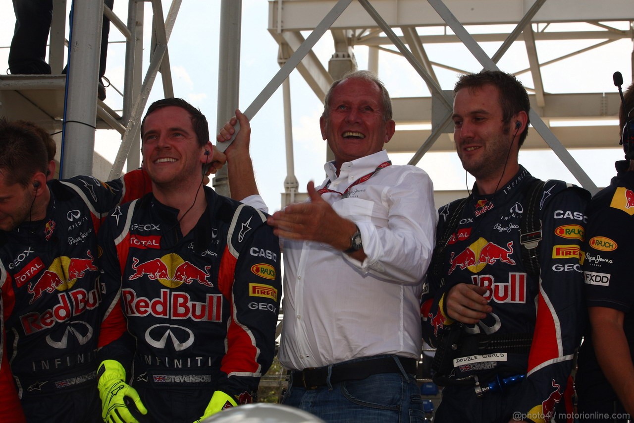 GP BRASILE, 27.11.2011- Gara, Helmut Marko (AUT), Red Bull Racing, Red Bull Advisor 