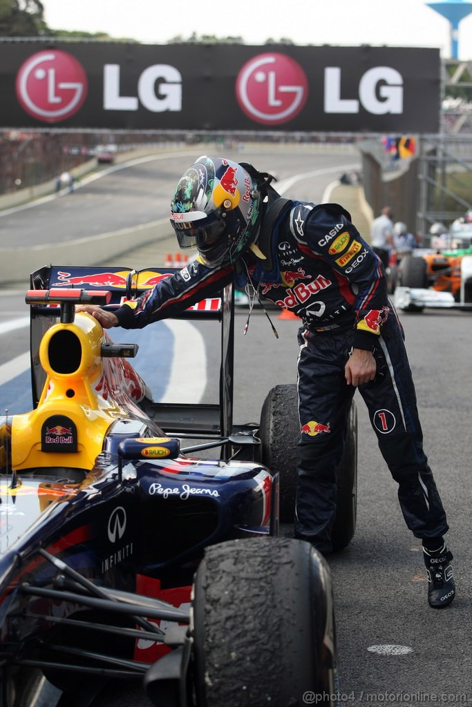 GP BRASILE, 27.11.2011- Gara, Sebastian Vettel (GER), Red Bull Racing, RB7 secondo 