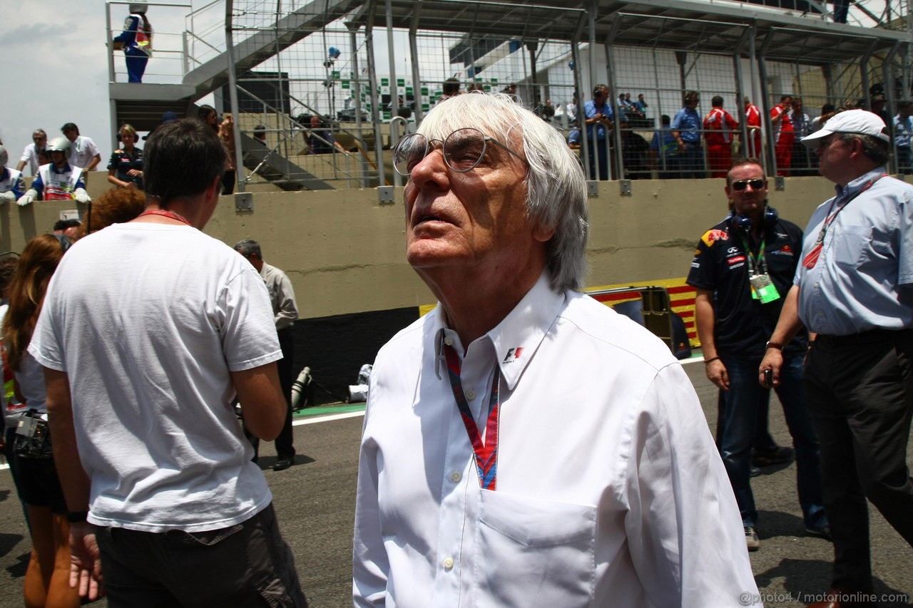 GP BRASILE, 27.11.2011- Gara, Bernie Ecclestone (GBR), President e CEO of Formula One Management  