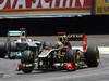 GP BRASILE, 27.11.2011- Gara, Bruno Senna (BRA), Lotus Renault GP R31 e Michael Schumacher (GER), Mercedes GP Petronas F1 Team, MGP W02 