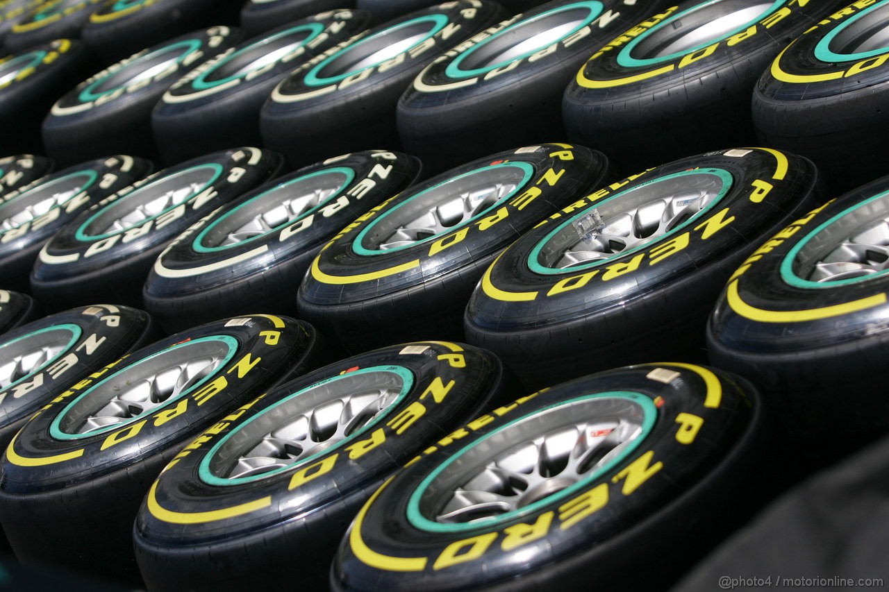 GP BRASILE, 24.11.2011- Pirelli Tyres 
