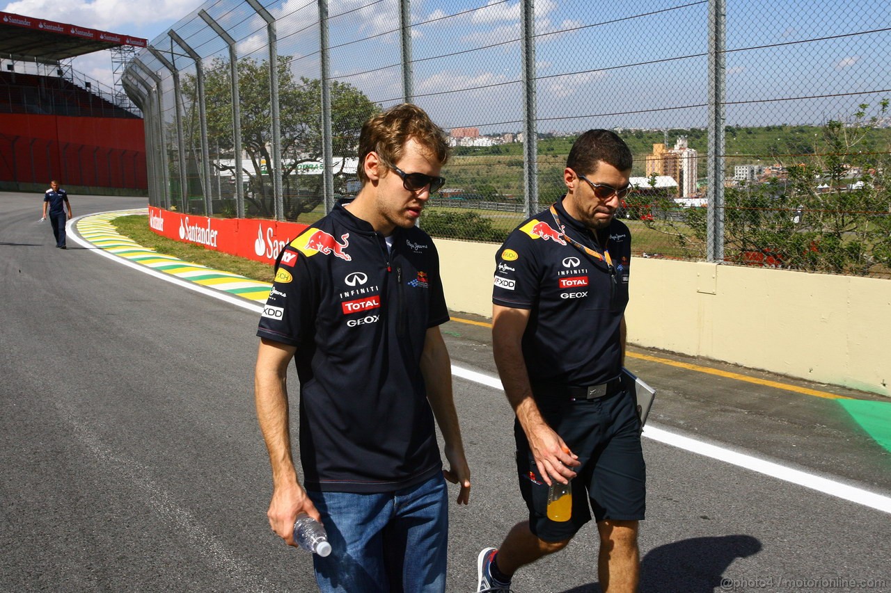 GP BRASILE, 24.11.2011- Sebastian Vettel (GER), Red Bull Racing, RB7 