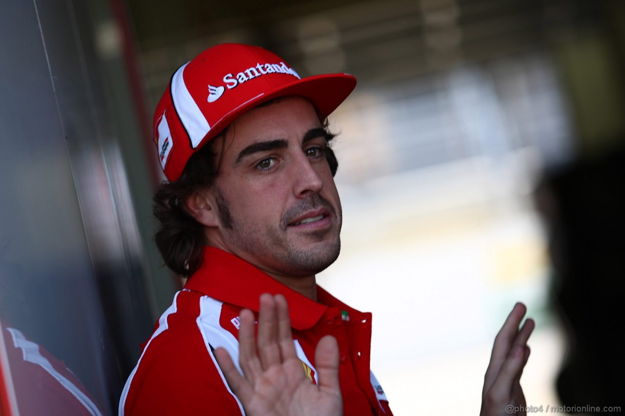 GP BRASILE, 24.11.2011- Team Picture, Fernando Alonso (ESP), Ferrari, F-150 Italia 