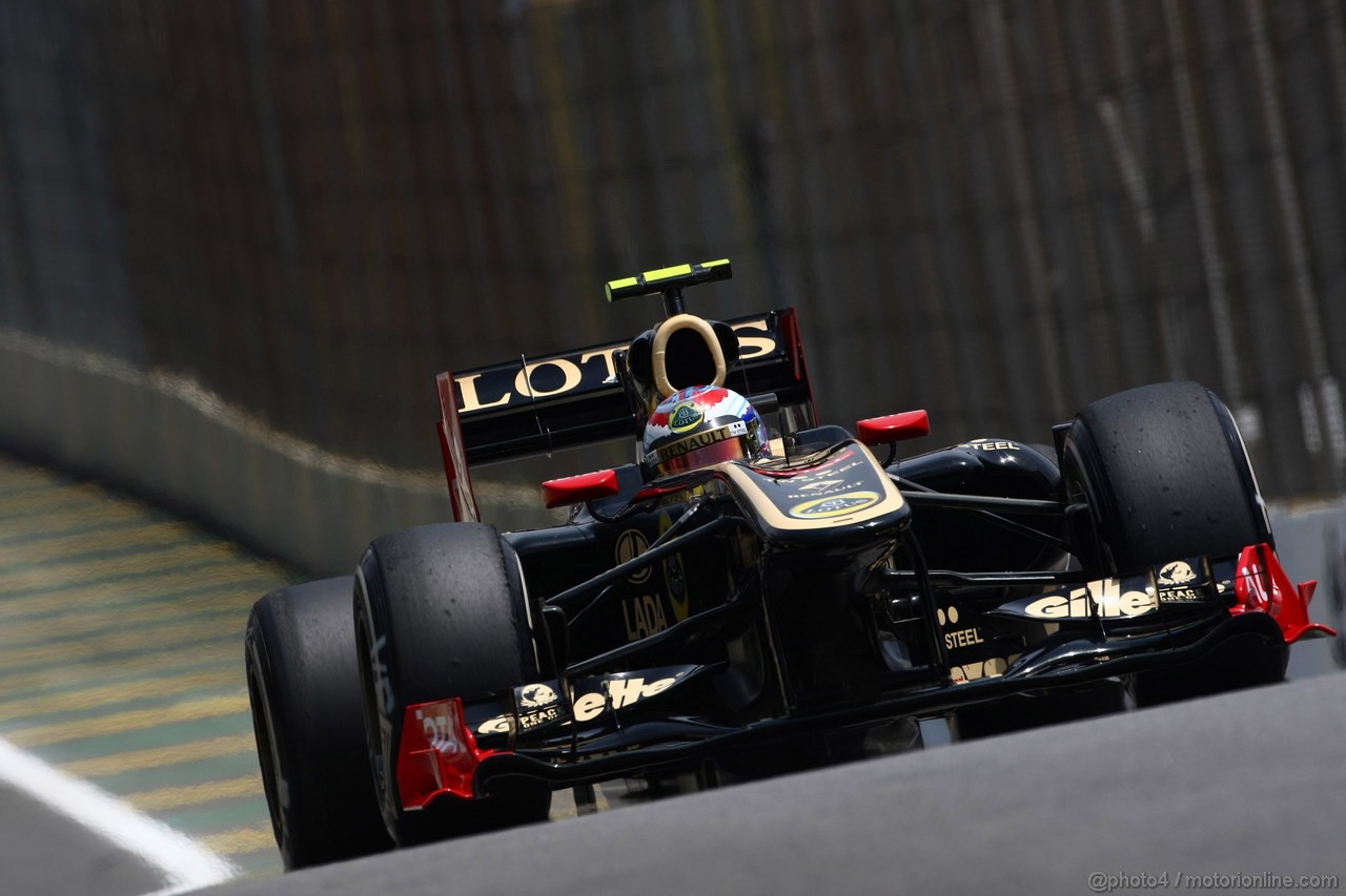 GP BRASILE, 26.11.2011- Prove Libere 3, Sabato, Vitaly Petrov (RUS), Lotus Renault GP, R31 