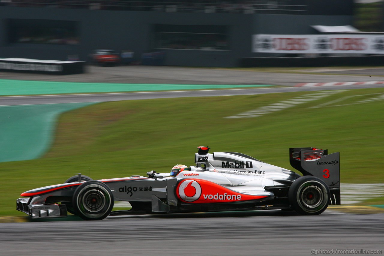 GP BRASILE, 26.11.2011- Qualifiche, Lewis Hamilton (GBR), McLaren  Mercedes, MP4-26 