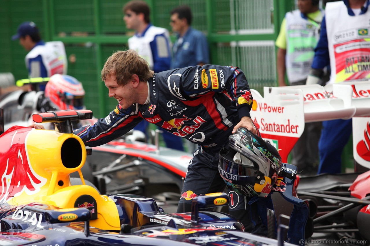 GP BRASILE, 26.11.2011- Qualifiche, Sebastian Vettel (GER), Red Bull Racing, RB7 pole position 