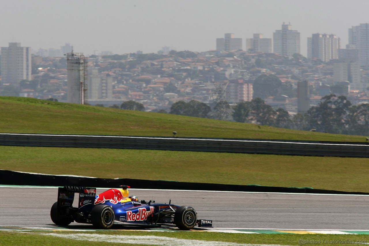 GP BRASILE, 25.11.2011- Prove Libere 1, Venerdi', Sebastian Vettel (GER), Red Bull Racing, RB7 