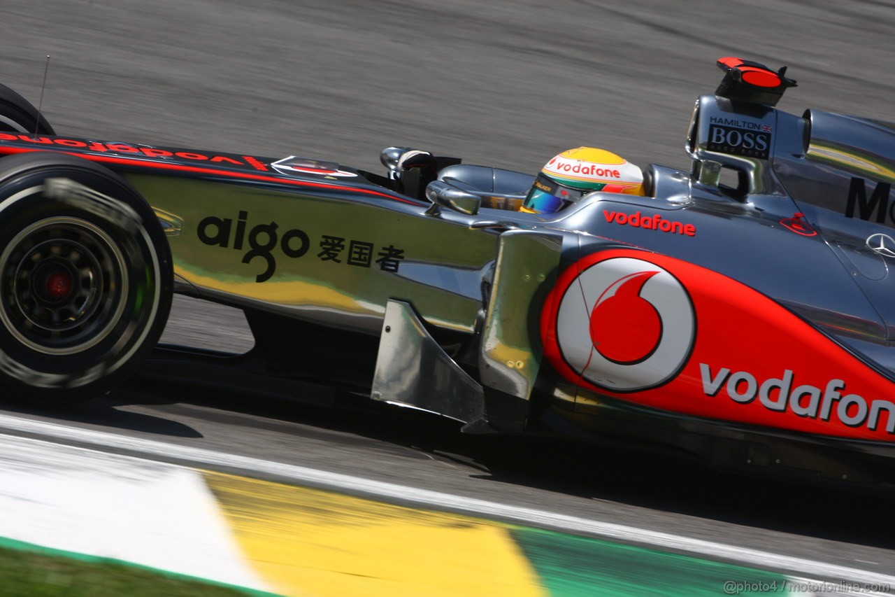 GP BRASILE, 25.11.2011- Prove Libere 1, Venerdi', Lewis Hamilton (GBR), McLaren  Mercedes, MP4-26 