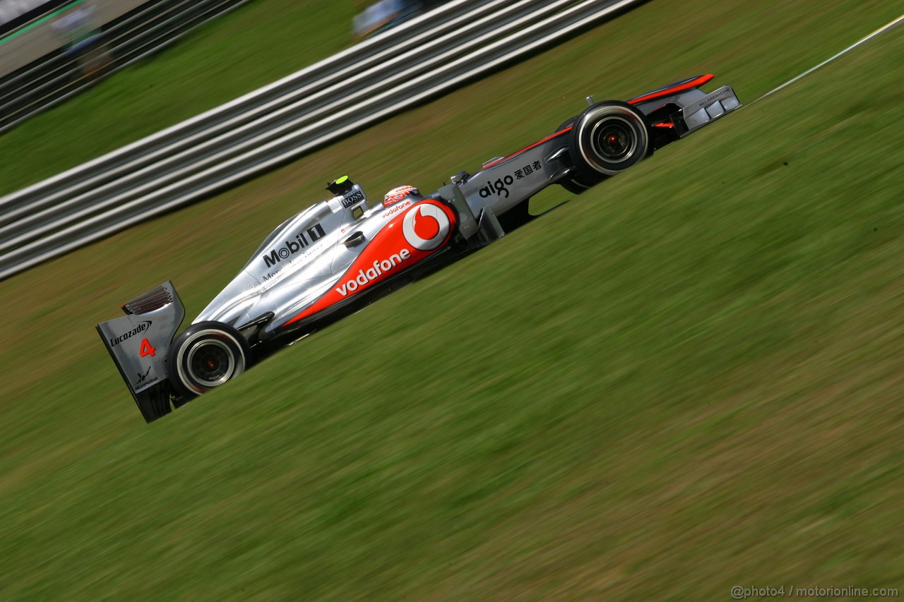 GP BRASILE, 25.11.2011- Prove Libere 1, Venerdi', Jenson Button (GBR), McLaren  Mercedes, MP4-26 