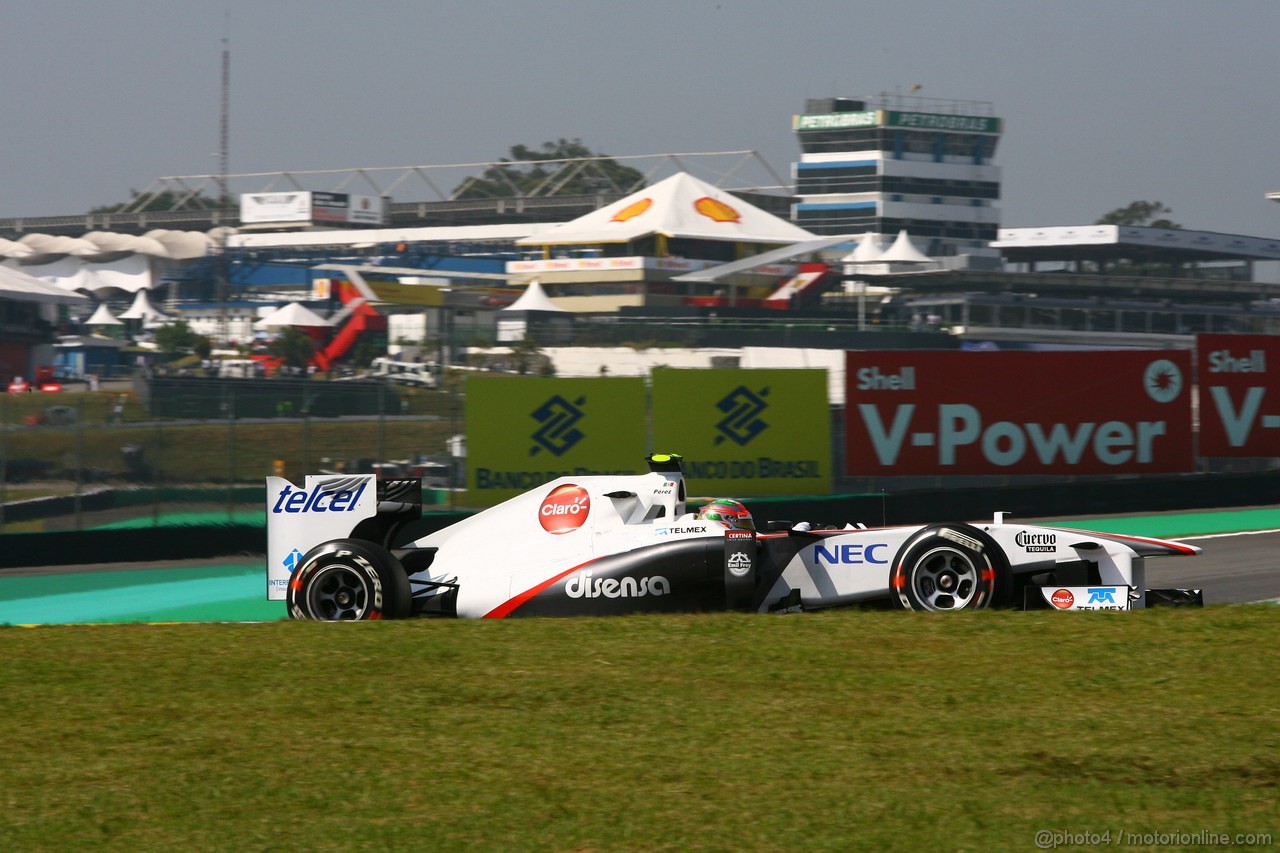 GP BRASILE, 25.11.2011- Prove Libere 1, Venerdi', Sergio Prez (MEX), Sauber F1 Team C30 