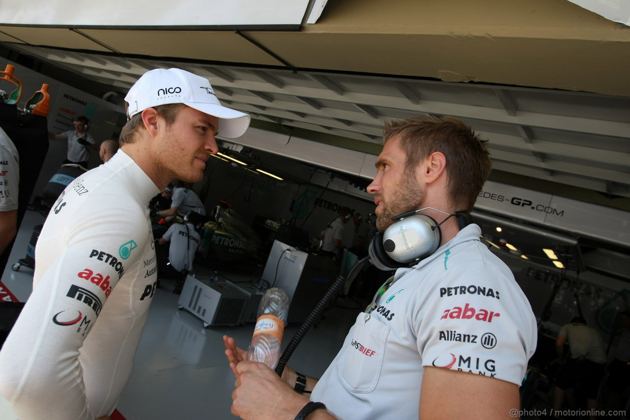 GP BRASILE, 25.11.2011- Prove Libere 2, Venerdi', Nico Rosberg (GER), Mercedes GP Petronas F1 Team, MGP W02 