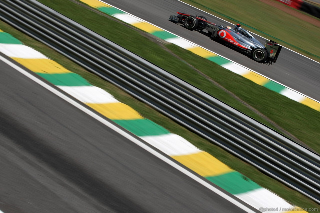GP BRASILE, 25.11.2011- Prove Libere 2, Venerdi', Lewis Hamilton (GBR), McLaren  Mercedes, MP4-26 