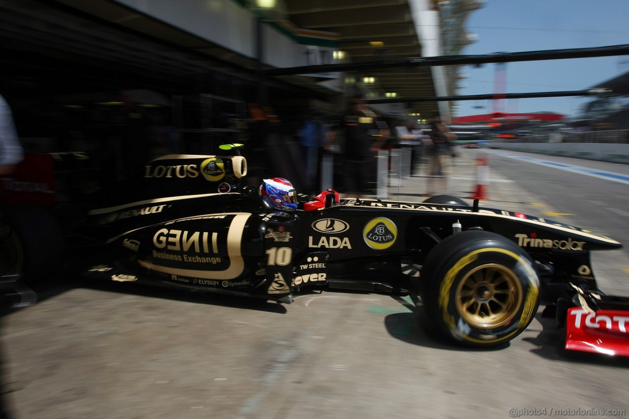 GP BRASILE, 25.11.2011- Prove Libere 2, Venerdi', Vitaly Petrov (RUS), Lotus Renault GP, R31 