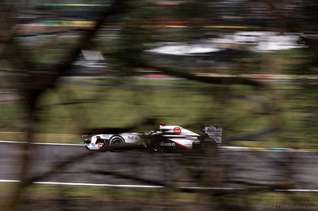 GP BRASILE, 25.11.2011- Prove Libere 2, Venerdi', Kamui Kobayashi (JAP), Sauber F1 Team C30 