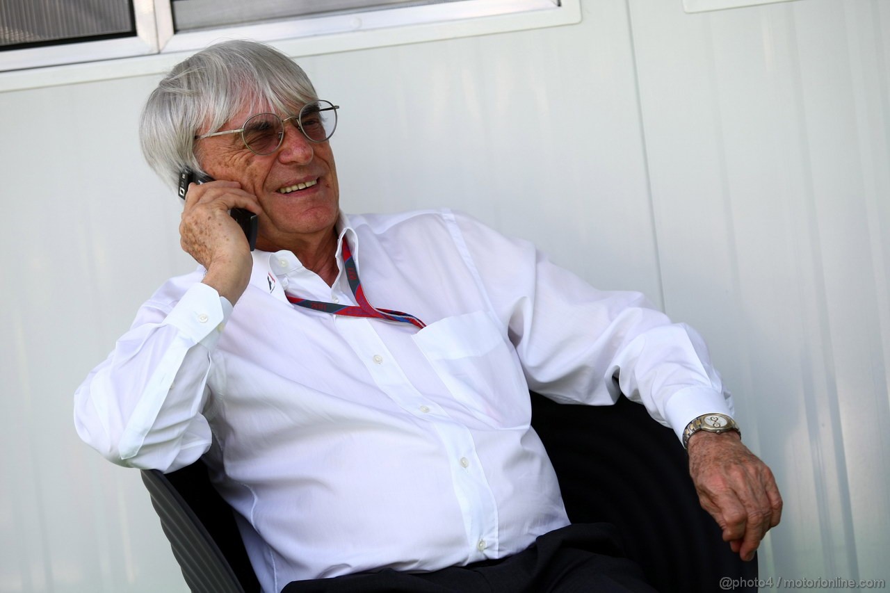 GP BRASILE, 25.11.2011- Prove Libere 2, Venerdi', Bernie Ecclestone (GBR), President e CEO of Formula One Management  
